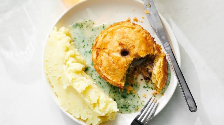 Traditional Pie and Mash