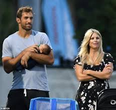Tiger Woods Former Wife Ex Nfl Star Show Off Their Newborn Child Tiger Woods Ex Wife Tiger Woods Elin Nordegren