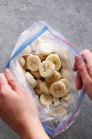 May 13, 2021 · grab a large bowl and fill it with warm water and let it sit for a minute to cool down. How To Freeze Bananas For Smoothies And Baking Fit Foodie Finds