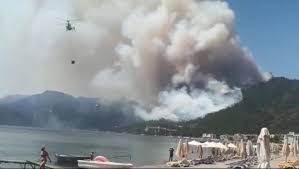 Яка ситуація з пожежами лісів у туреччині? U Tureckomu Kurortnomu Misti Stalasya Lisova Pozhezha Ye Zagiblij