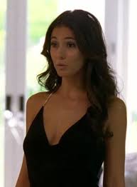 The beautiful star became top in the list of 100 askmen.com most adorable women in america in may 2010. Emmanuelle Chriqui Hair Color For Black Hair Emmanuelle Chriqui Queen Fashion