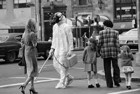 What S Going On In This Picture Oct 7 2019 Published 2019 Picture Prompts Image Pictures