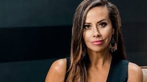 Lori Howington's Instagram, Twitter & Facebook