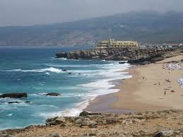 Lissabon is natuurlijk geen badplaats maar toch kun je er naar het strand. Der Strand In Der Nahe Von Lissabon Guincho Beach Cascais Reisebewertungen Tripadvisor
