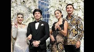 She was born in ely, minnesota, to kimberly (conroe) and. Sosok Vincent Verhaag Pria Yang Digandeng Jessica Iskandar Di Nikahan Aurel Atta Teman Hangout Tribunnewsmaker Com