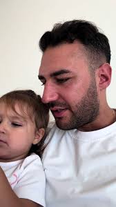 Bua di Papà: Un Bacino e Tutto Passa