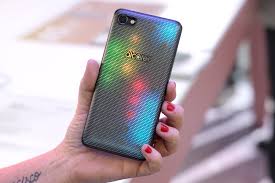 Alcatel A5 LED: Someone, somewhere ...