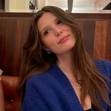 Justine Costello's Instagram, Twitter & Facebook