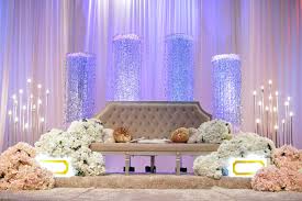 Tengah cari pelamin nikah, tunang atau kahwin simple & minimalist ? Pakej Perkahwinan Lengkap Galeri Pelamin Khusus Untuk Raja Sehari