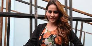 Sabtu, 16 januari 2021 | 15:20 wib. Mantan Suami Meninggal Usai Positif Covid 19 Nita Thalia Ayah Maafin Bunda Merdeka Com