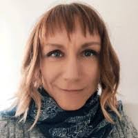 Mandy Wright's Instagram, Twitter & Facebook