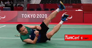 Hannah cockroft wins seventh paralympics gold, nick mayhugh sets world record. Iqie4quhocmegm