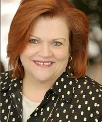 Linda Thames's Instagram, Twitter & Facebook