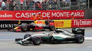 Plus de 300 capteurs sur chaque véhicule de course génèrent plus de 1,1 million de points de données par seconde, que f1 transmet depuis les véhicules vers le stand et sur aws pour traitement. Monaco 2016 Stats F1