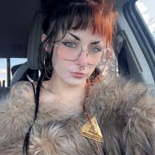 Katie Sage at Popsey's Electric Tattooing Co.