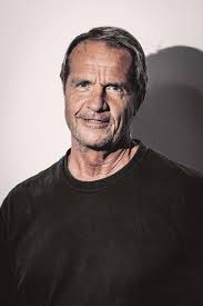 Studio Anywhere: A Photographer's Guide to Shooting in Unconventional  Locations