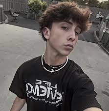 Tyler Goad's Instagram, Twitter & Facebook