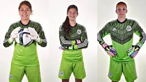 Esta noticia quizá no significa mucho para algunos, pero significa todo para esas niñas que crecieron en los setenta, ochenta y noventa y que soñaban con ser jugadoras profesionales de futbol aunque no hubiera una liga profesional en méxico y aunque el futbol. Las Porteras De La Seleccion Mexicana Femenina