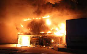 In een flat aan de lange west in drachten is gisteravond rond 22.00 uur brand uitgebroken. Kxffditeupahtm