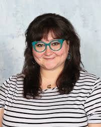 Angela Dill's Instagram, Twitter & Facebook