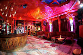 10 Interesting Bars And Nightclubs Around The World Artesian London Clubs Clapham
