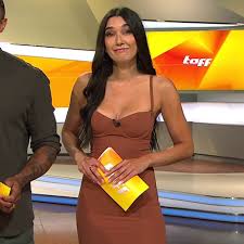 Déesses de la Télé on X: Neda Peemüller (16062023) Video  t.coCBJFAXu8a8 t.comCH502Fyp7  X