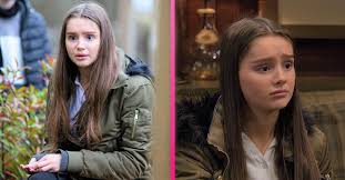The following is a list of characters that debuted during 2021, by order of first appearance. Who Plays Sarah In Emmerdale How Old Is Katie Hill