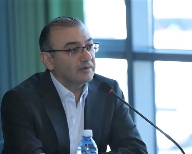 Yerüstü və yeraltı keçidlərdə işləməyən lift və eskalatorlar təhlükəlidir” -Eldəniz  Cəfərov