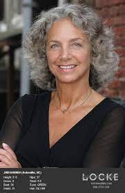Utilisez régulièrement des shampooings déjaunissants pour neutraliser les reflets jaunes et homogénéiser votre couleur. 410 Gone Cheveux Gris Coupe De Cheveux Cheveux