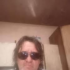 Mila krmačice mala nije valjda da ćeš sutra propustiti feštu. Dođi sutra na  govornicu.