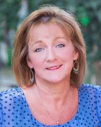 Dawn Gumm's Instagram, Twitter & Facebook