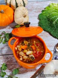 Minestrone Aux Legumes D Automne Hiver En 2020 Legumes Automne Legumes Hiver Minestrone