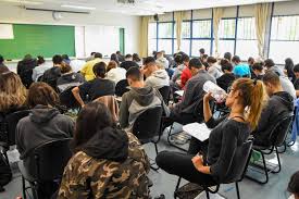 Com o ano atípico de pandemia, todos estudantes estavam apreensivos para ver quais. Fuvest Publica Nesta Segunda Lista De Aprovados Na 1Âª Fase Noticias R7 Educacao