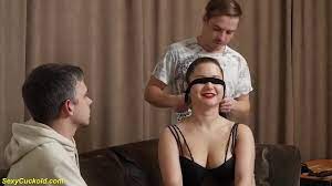 her first real blindfold cuckold sex - XVIDEOS.COM