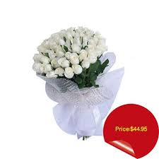 White Color Flowers Are The Carriers Of Peace Harmony Pure Love And Admiration White Represents Puri Online Flower Shop White Flower Bouquet Flower Delivery