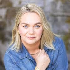 Amanda Vowels's Instagram, Twitter & Facebook