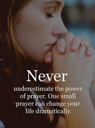 Can someone take a look at these and tell me what you think? I compared  photos and I'm freaking out 😅 Pain and swelling started 3 weeks ago and I  thought it