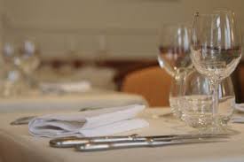 The walls with pictures from the caribbean's sea will relax you as the dishes inspired by the travels of the chef: Bernard Du 15 Restaurant De Cuisine Traditionnelle A Paris Avec Linternaute