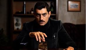 Καλεσμένος του γρηγόρη αρναούτογλου στο the 2night show ήταν ο αργύρης πανταζάρας, ο βραβευμένος ηθοποιός που ενσαρκώνει τον τάκη δοξαρά στις άγριες μέλισσες. Argyrhs Pantazaras To Oxi Stis Agries Melisses Kai H Erwthsh Gia Thn Ellh Triggoy Alphafreepress Gr