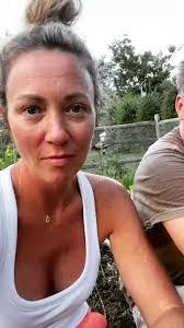 Vicki Cates's Instagram, Twitter & Facebook