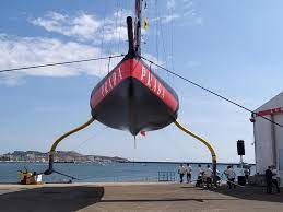 La vela fast food che dovrebbe catturare la generazione dei i primi verdetti dicono che i kiwi sono velocissimi, dietro inseguono luna rossa e american magic. Luna Rossa Ecco Le Prime Foto Del Varo Vela E Motore