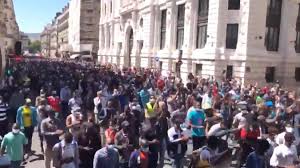 Manifestation paris aujourd'hui préfecture de police. Paris Manifestation Pour La Regularisation Des Sans Papiers 92 Personnes Interpellees