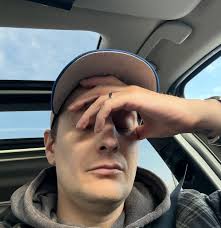 Just spent an hour in @bestbuycanada trying headphones and half of them  didn't work in the store, finally find some JBL ones I like and proceed to  go pay. When I get