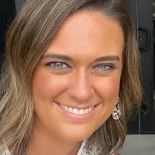 Courtney Ashburn's Instagram, Twitter & Facebook