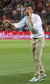 El defensor agresor no fue sancionado en el partido, pero sí lo hizo la fifa: Luis Enrique Wikiwand