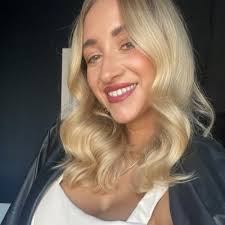 Alexandria (@aspencer90)