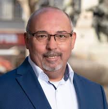 Gestern gab es die konstituierende Sitzung der Bezirksvertretung  Leopoldstadt 🎉. Ich freue mich sehr über meine Wiederwahl zum  Bezirksvorsteher und danke herzlich für das einstimmige Vertrauen aller  Fraktionen 👍. Ein großes Dankeschön