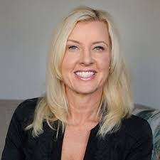 Tamara Suarez's Instagram, Twitter & Facebook