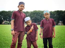 Ia pun mencoba mendaftar sejak awal masuk kuliah pertengahan 2012. Anak Tinggal Di Asrama Hati Ibu Memang Sedih Atasinya Ikut Cara Ibu Ni Buat Keluarga