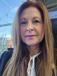 Leanne Caldwell's Instagram, Twitter & Facebook